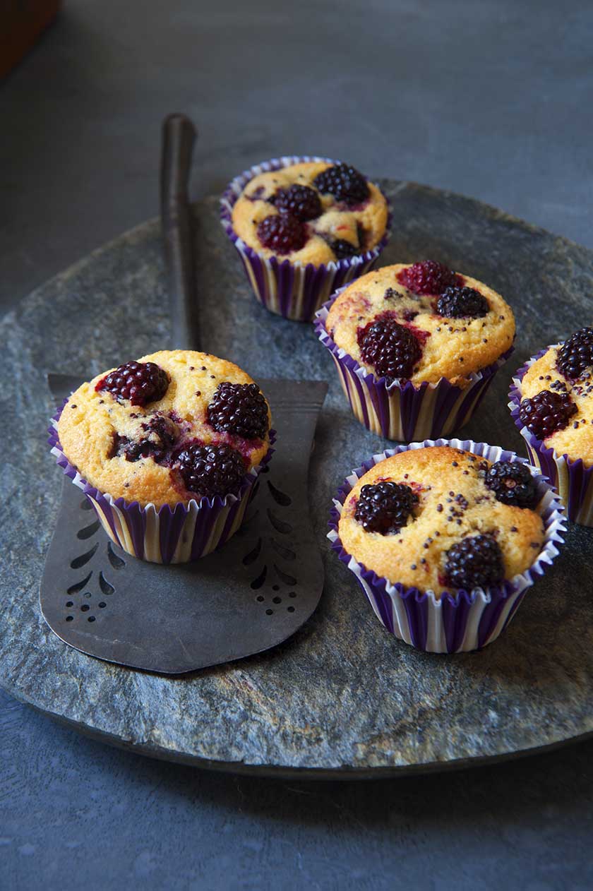 Brombeer-Mandel-Polenta-Muffins | Food and Travel Magazine DE